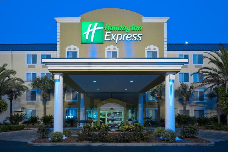 Holiday Inn Express Hotel & Suites Gainesville By Ihg Exterior foto